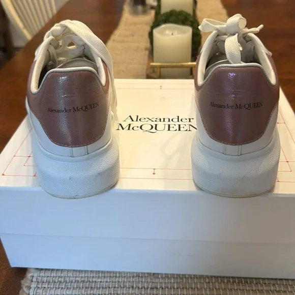 Alexander McQueen Oversized Women's White and Pink Sneakers - Picture 8 of 16